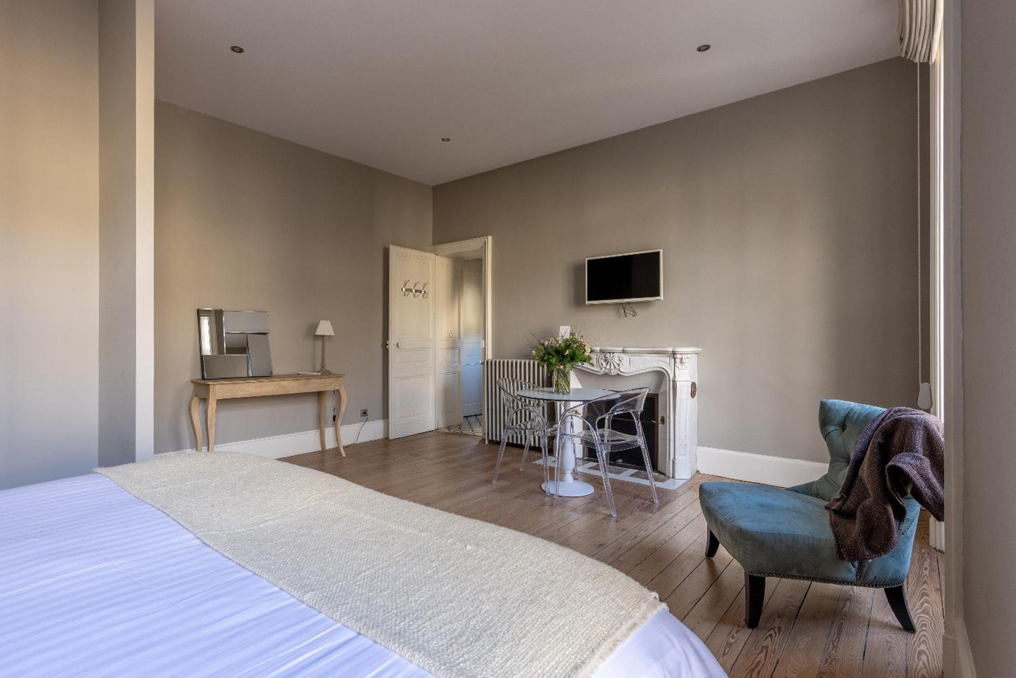 La Villa Beaupeyrat - Apparthotels De Charme Dans Batisse De Caractere A 400M Du Coeur De Ville De Лимож Номер фото